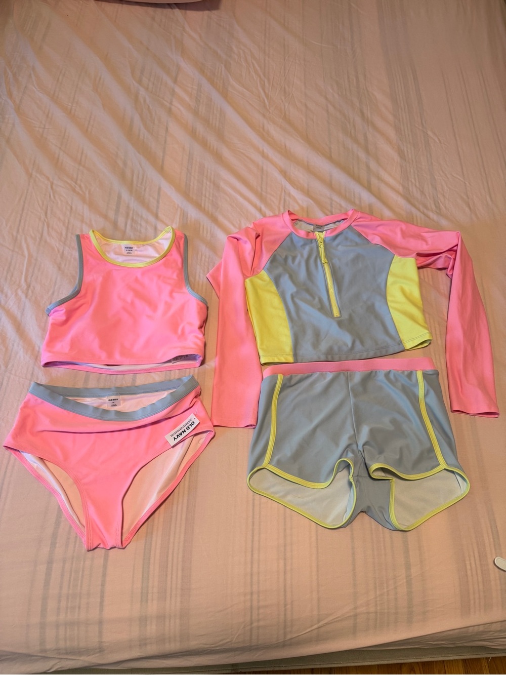 Old Navy Pink & Gray Kids Swim Set with Rash Guard 4 pc set xl (14-16)